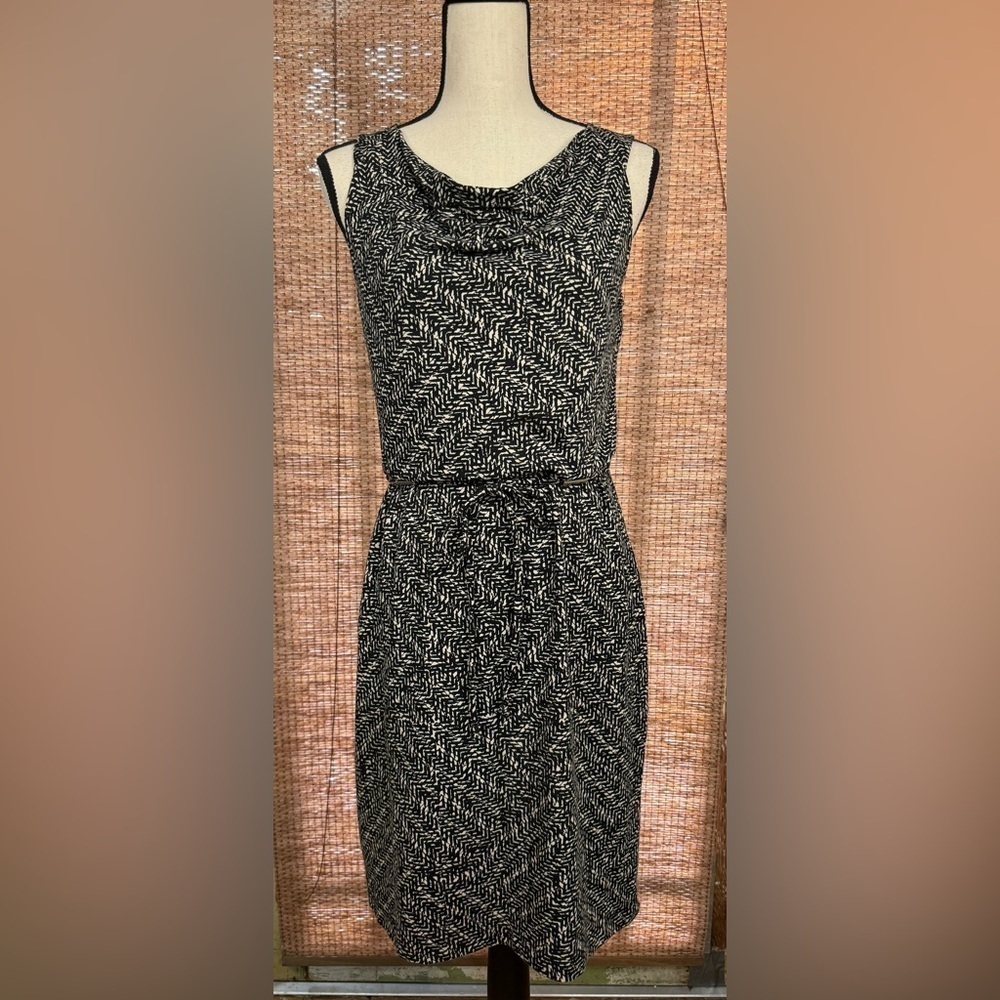 Ann Taylor Black and White Print Cowl Neck Sleeveless Mini Dress.  Sz M/P